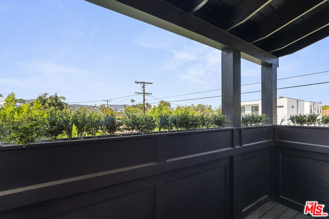 530 N Alta Vista Blvd