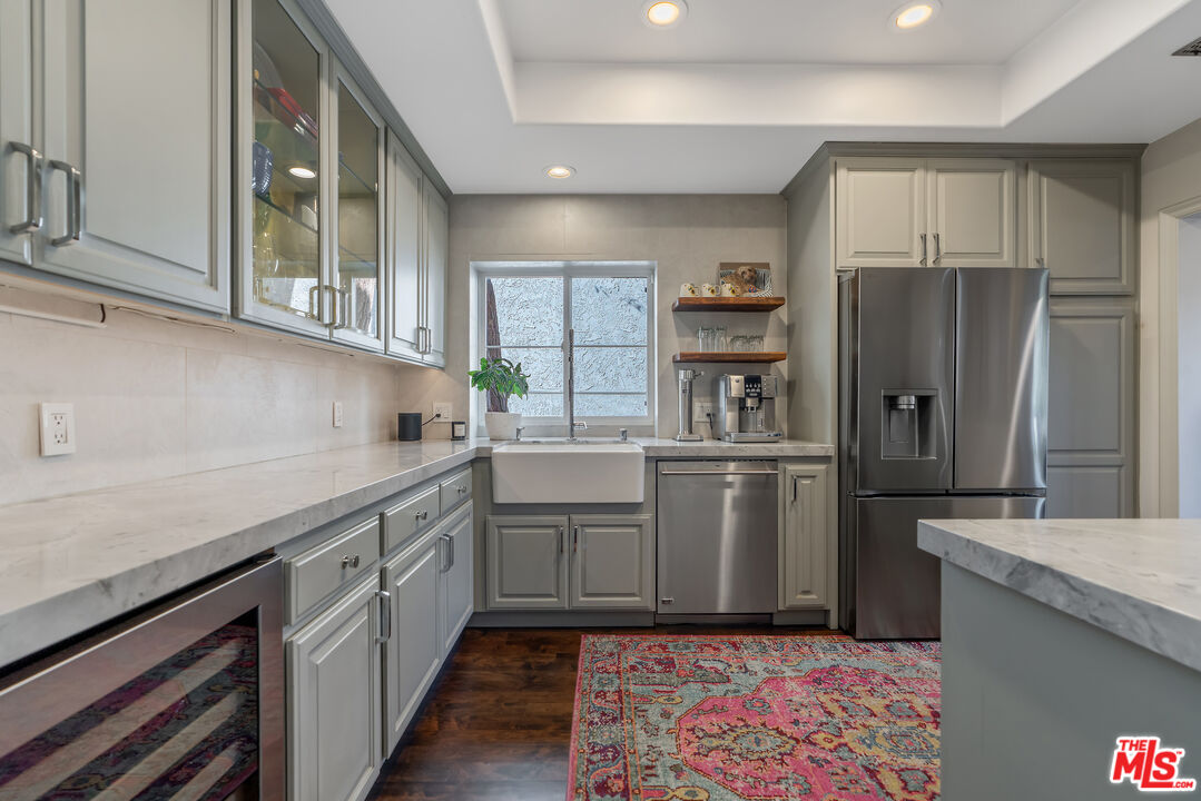 640 N Sweetzer Ave Unit: 10