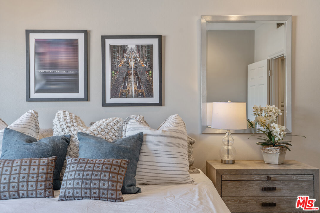 640 N Sweetzer Ave Unit: 10