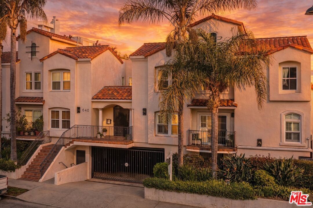 640 N Sweetzer Ave Unit: 10