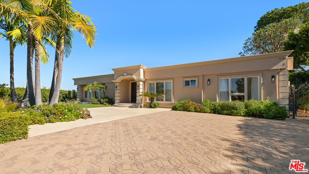 435 Walker Dr