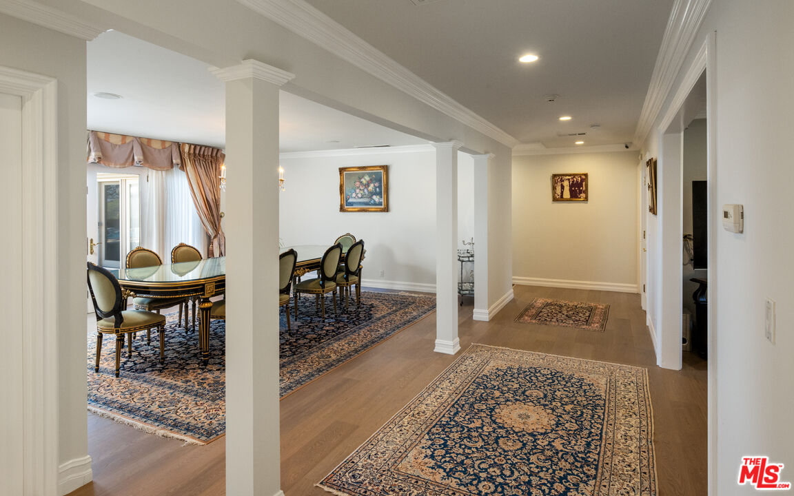 435 Walker Dr