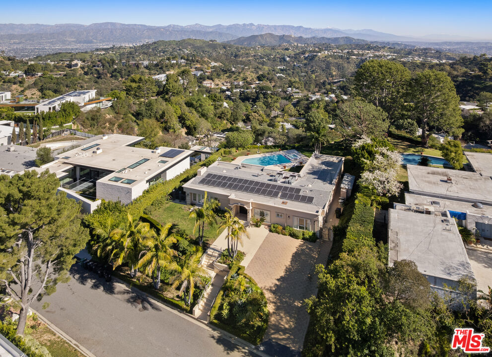 435 Walker Dr