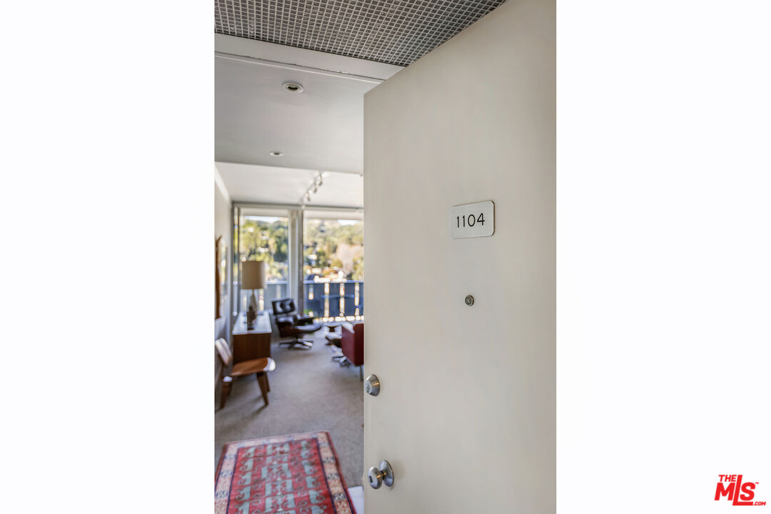 4411 Los Feliz Blvd Unit: 1104