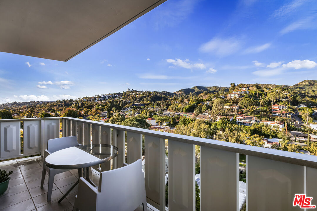 4411 Los Feliz Blvd Unit: 1104