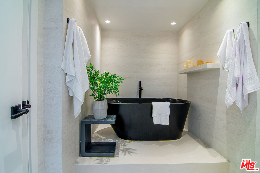 10724 Wilshire Blvd Unit: 1210