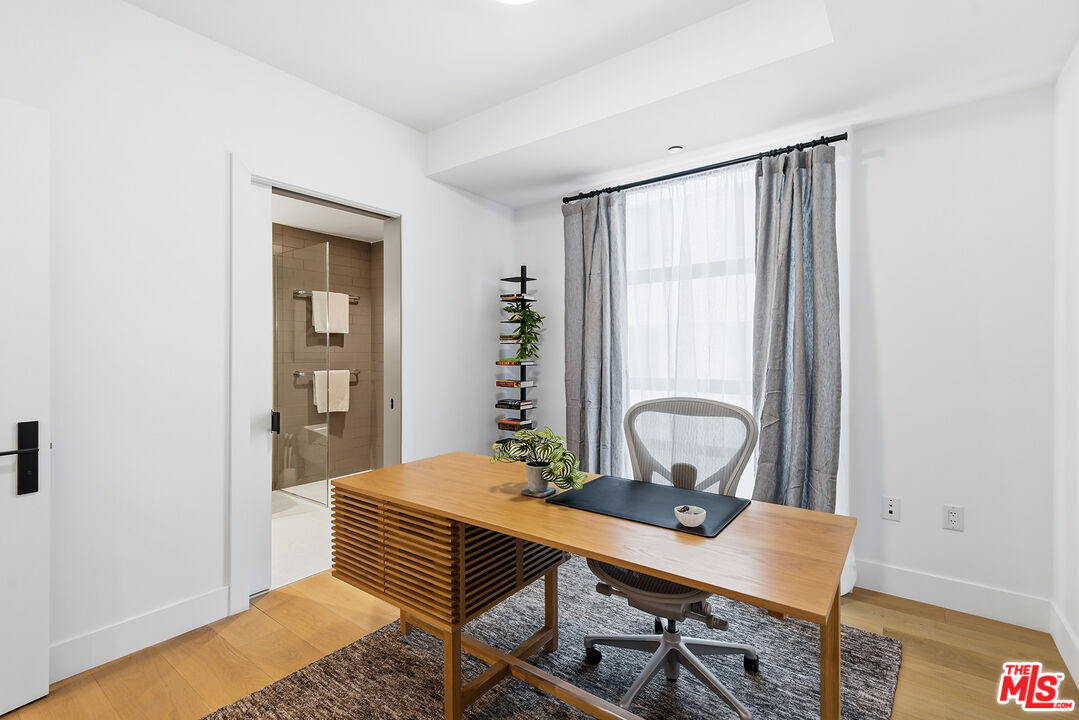 10777 Wilshire Blvd Unit: 401