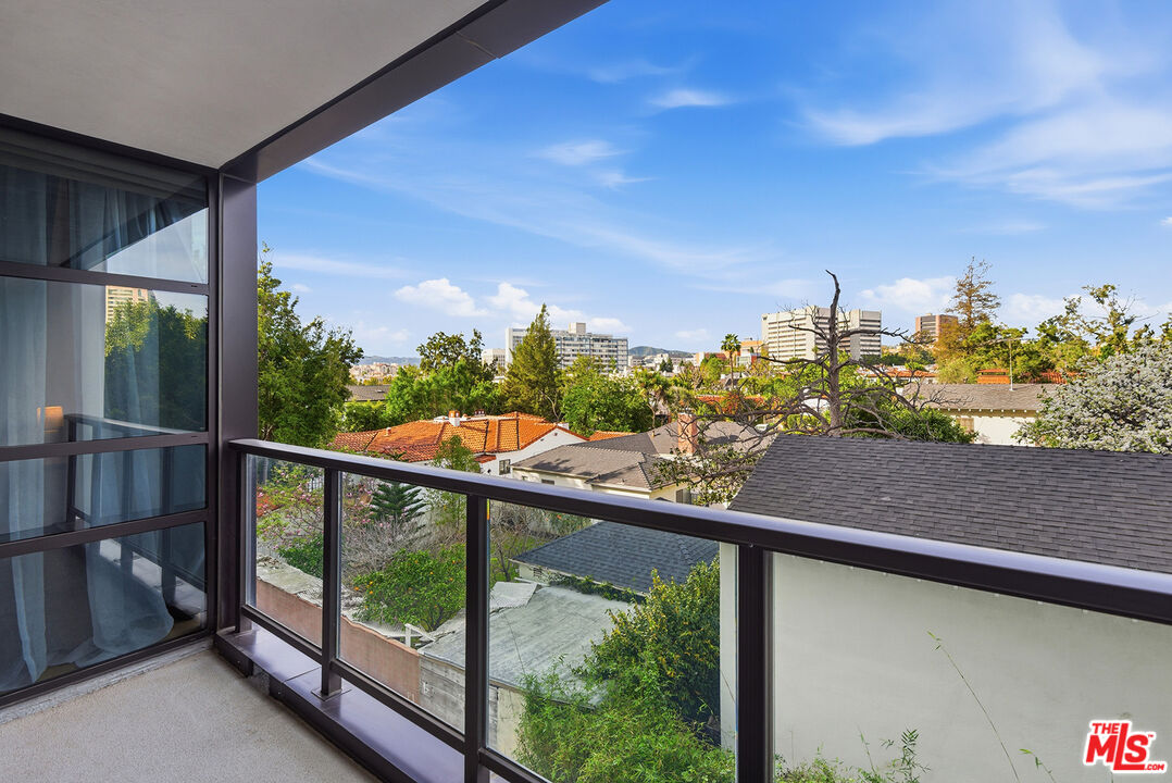 10777 Wilshire Blvd Unit: 401