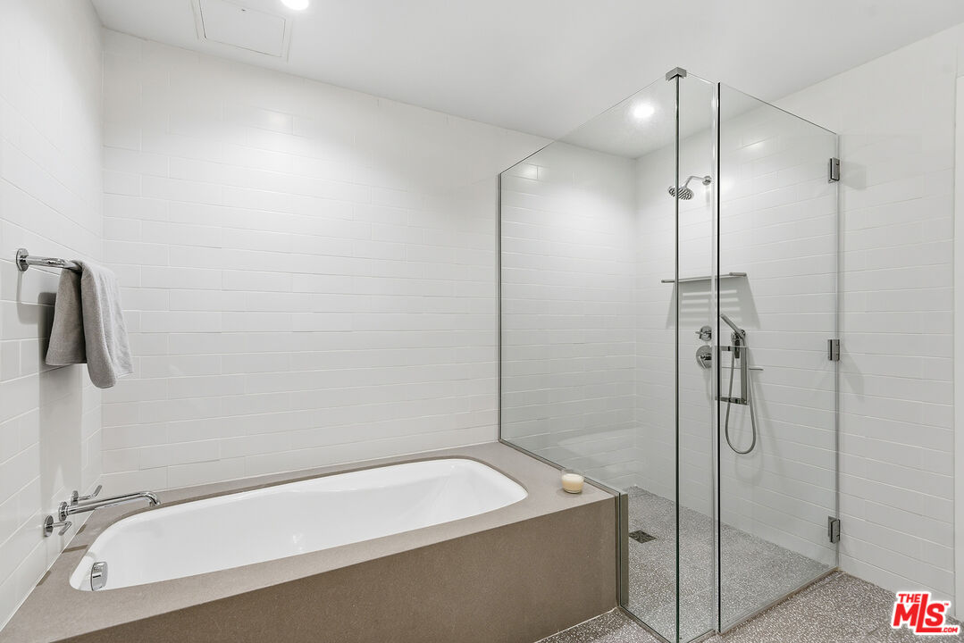 10777 Wilshire Blvd Unit: 401