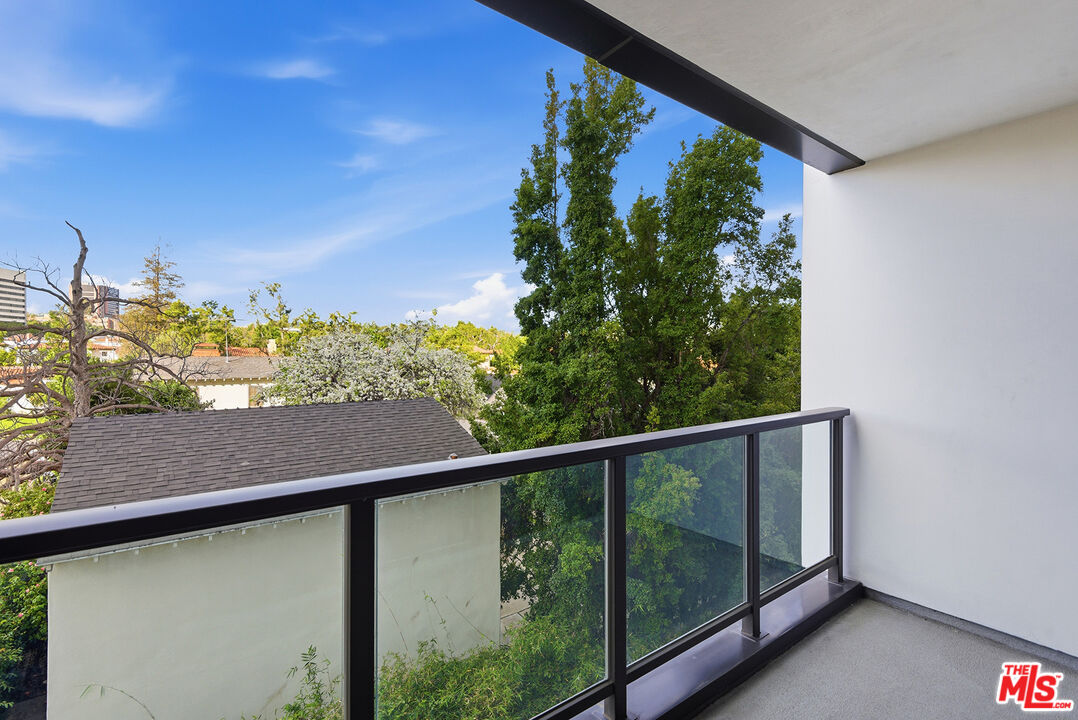 10777 Wilshire Blvd Unit: 401