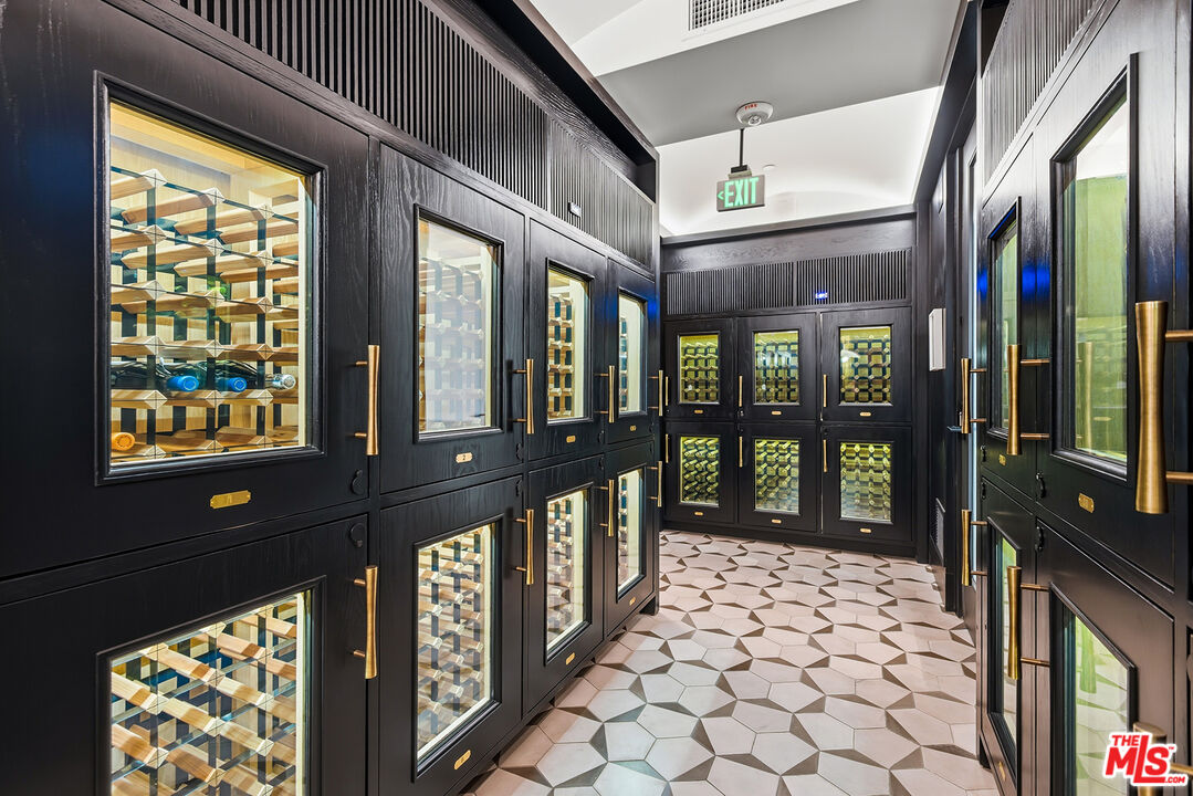 10777 Wilshire Blvd Unit: 403