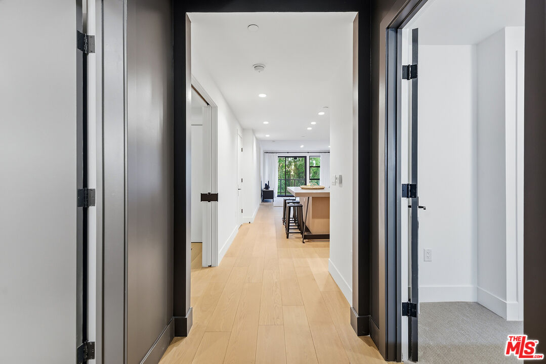 10777 Wilshire Blvd Unit: 403