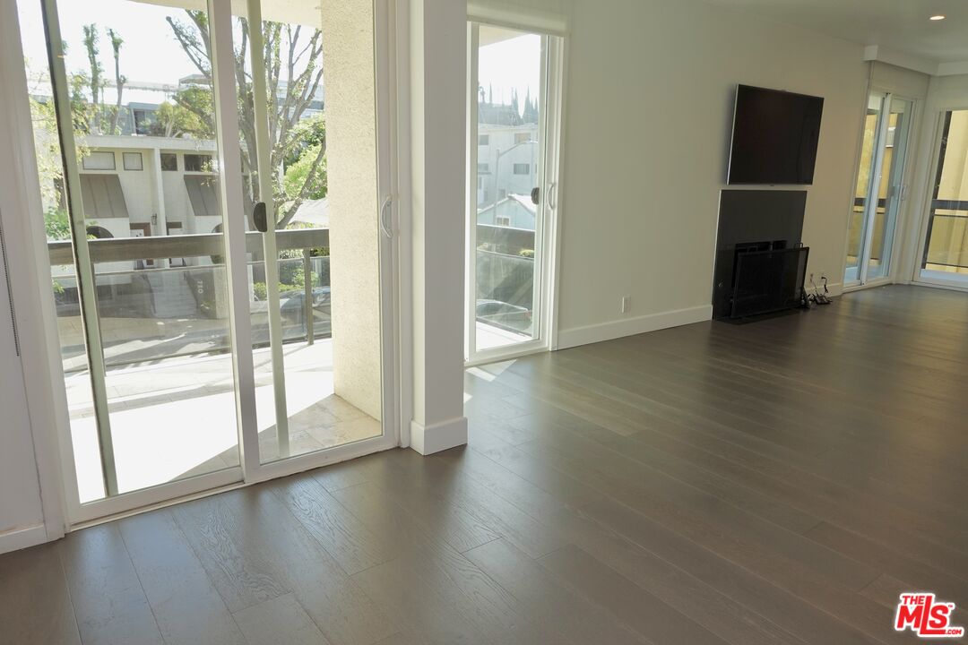 723 Westmount Dr Unit: 206