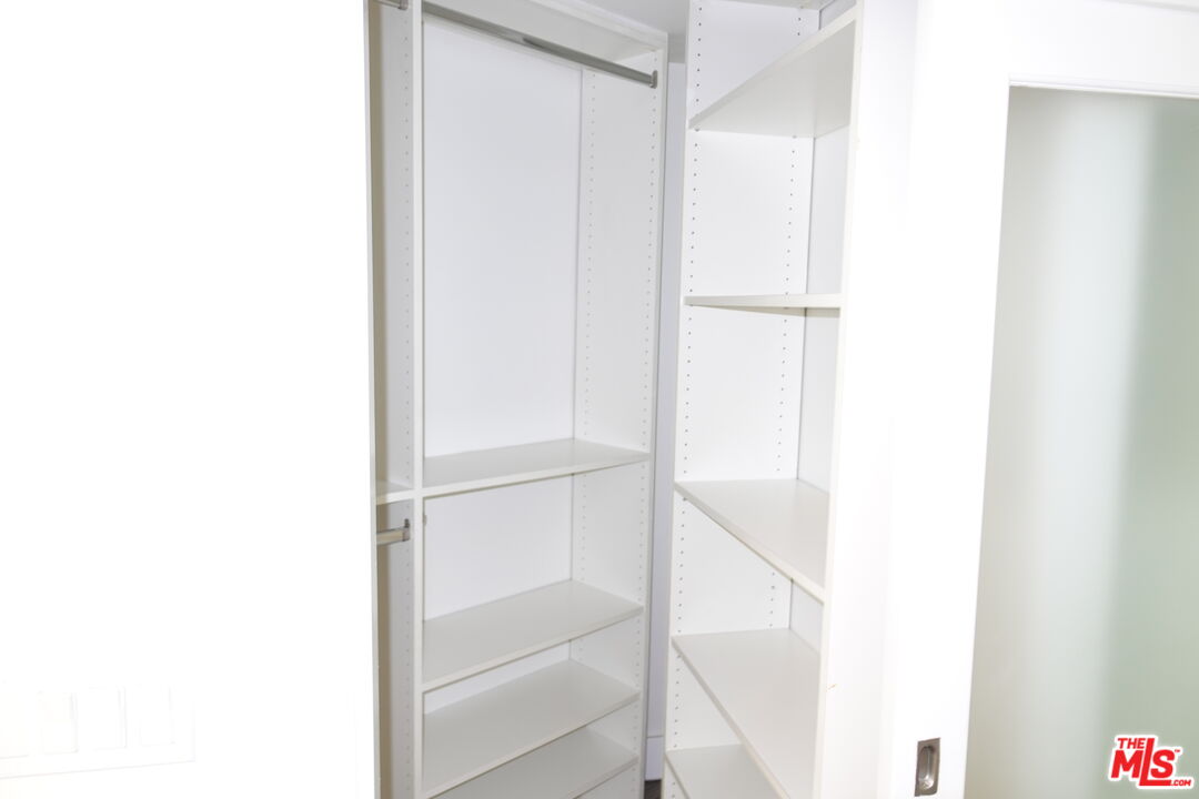 723 Westmount Dr Unit: 206