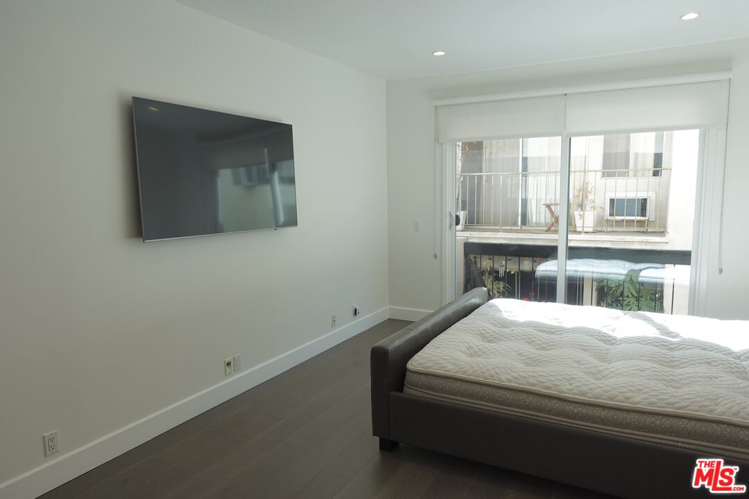 723 Westmount Dr Unit: 206