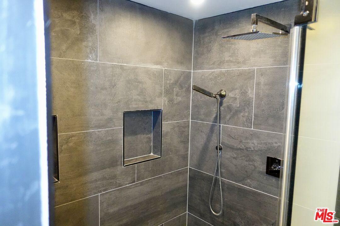 723 Westmount Dr Unit: 206