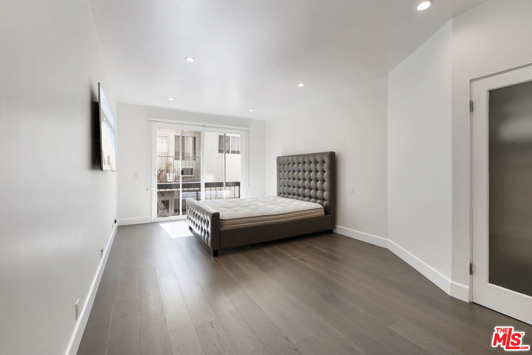 723 Westmount Dr Unit: 206