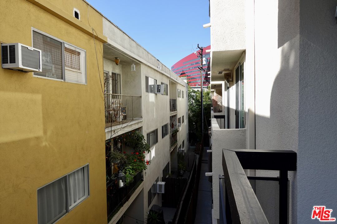 723 Westmount Dr Unit: 206