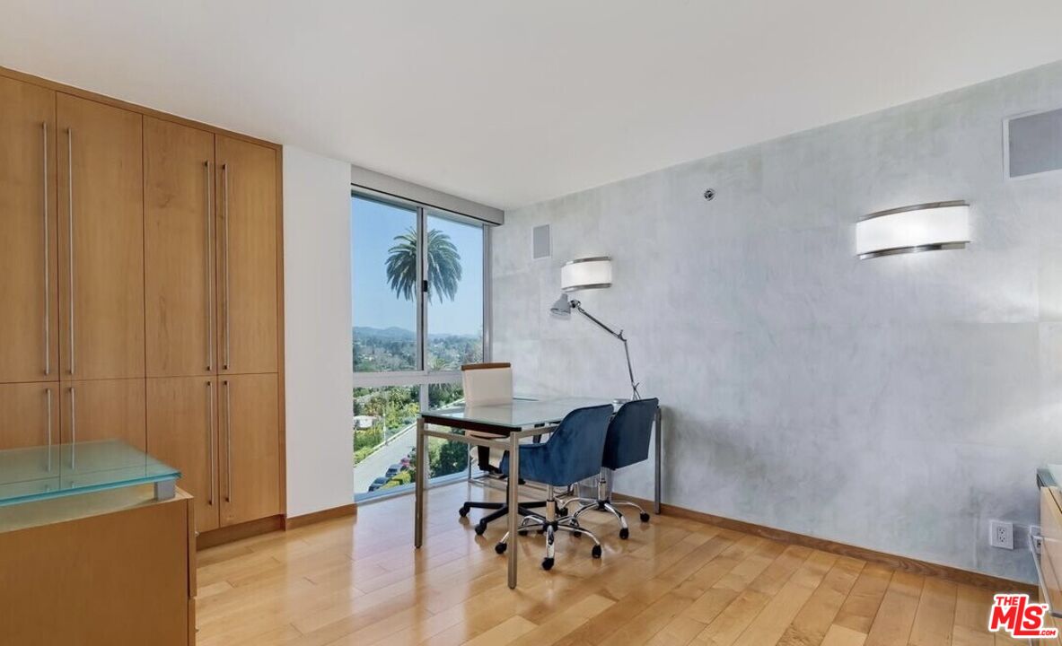 201 Ocean Ave Unit: 609P