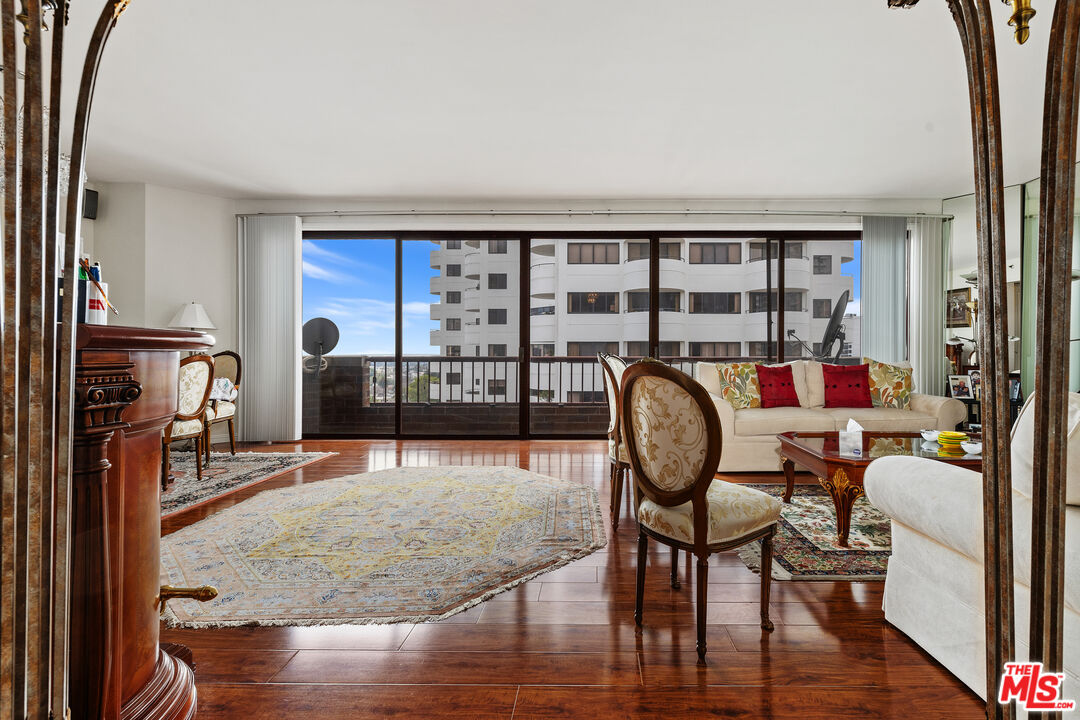 10550 Wilshire Blvd Unit: 1001