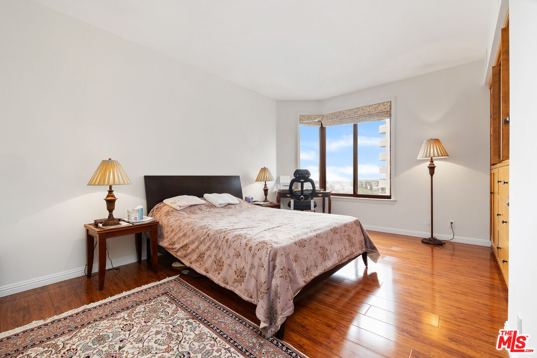 10550 Wilshire Blvd Unit: 1001