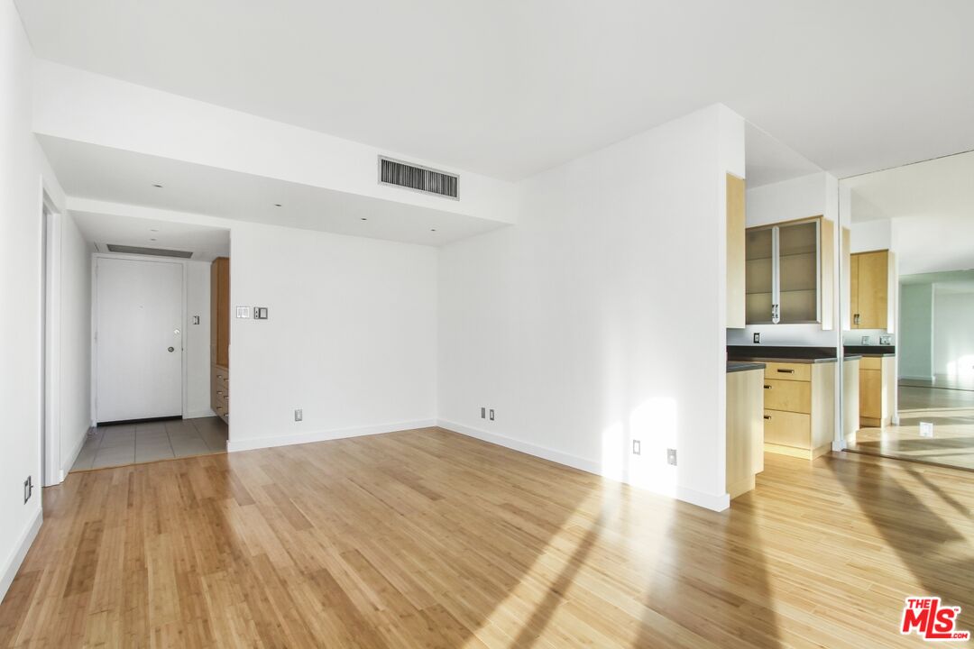 4411 Los Feliz Blvd Unit: 603
