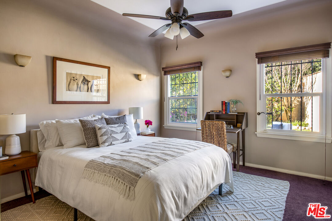 6427 Lindenhurst Ave