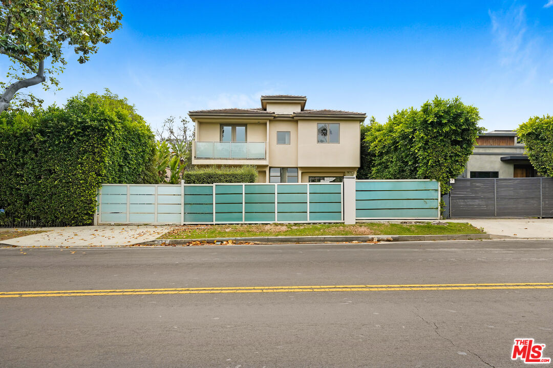 841 N CRESCENT HEIGHTS Blvd