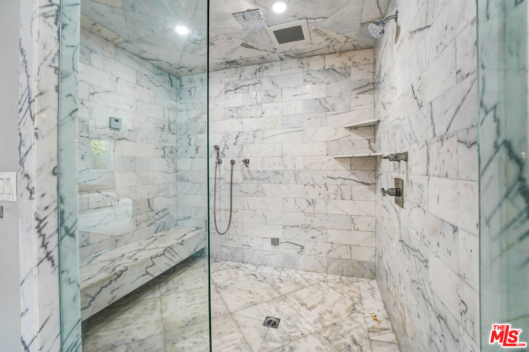 841 N CRESCENT HEIGHTS Blvd