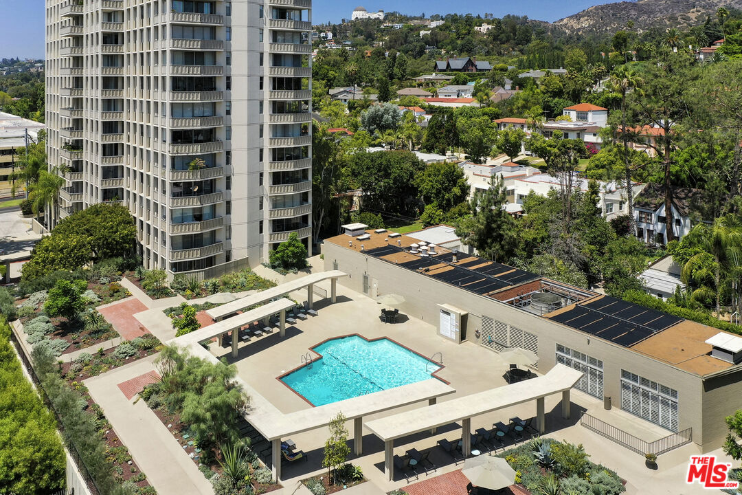 4455 Los Feliz Blvd Unit: 907