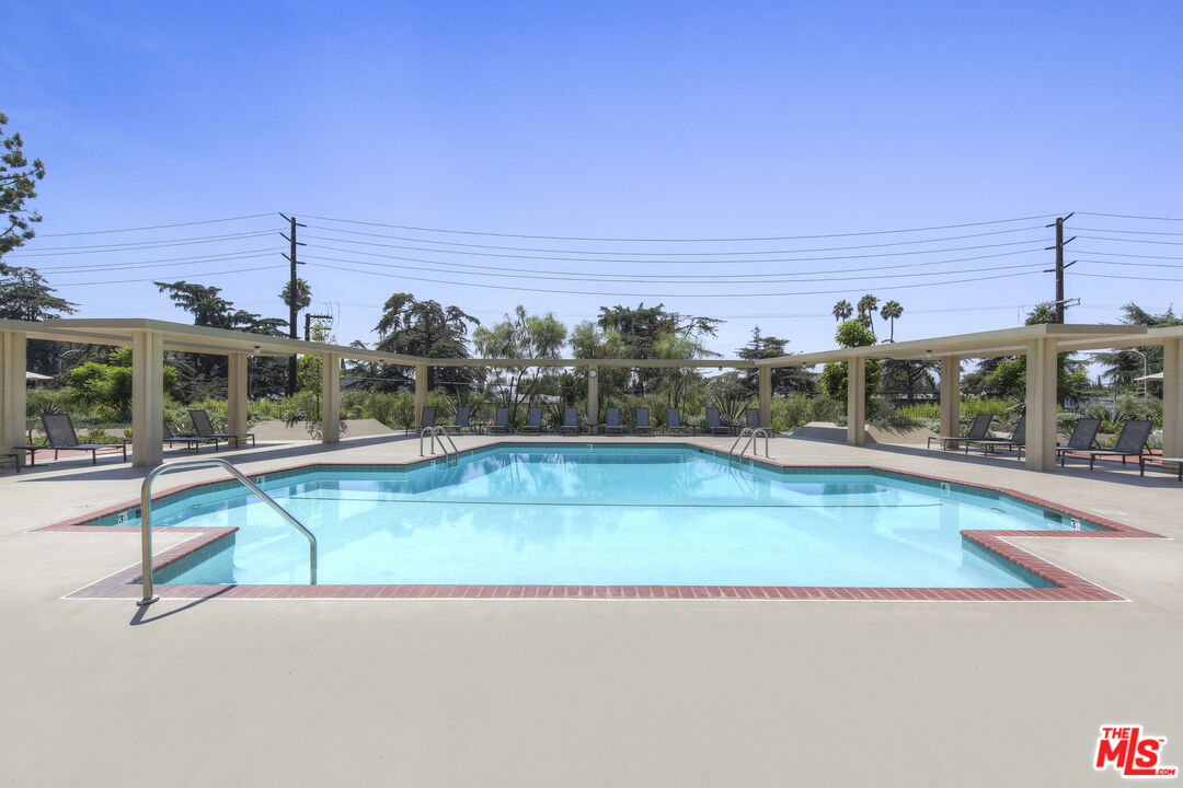 4455 Los Feliz Blvd Unit: 907