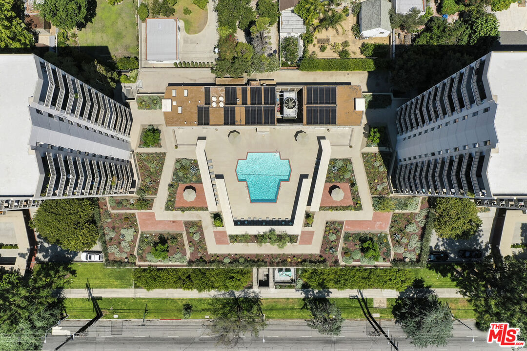 4455 Los Feliz Blvd Unit: 907