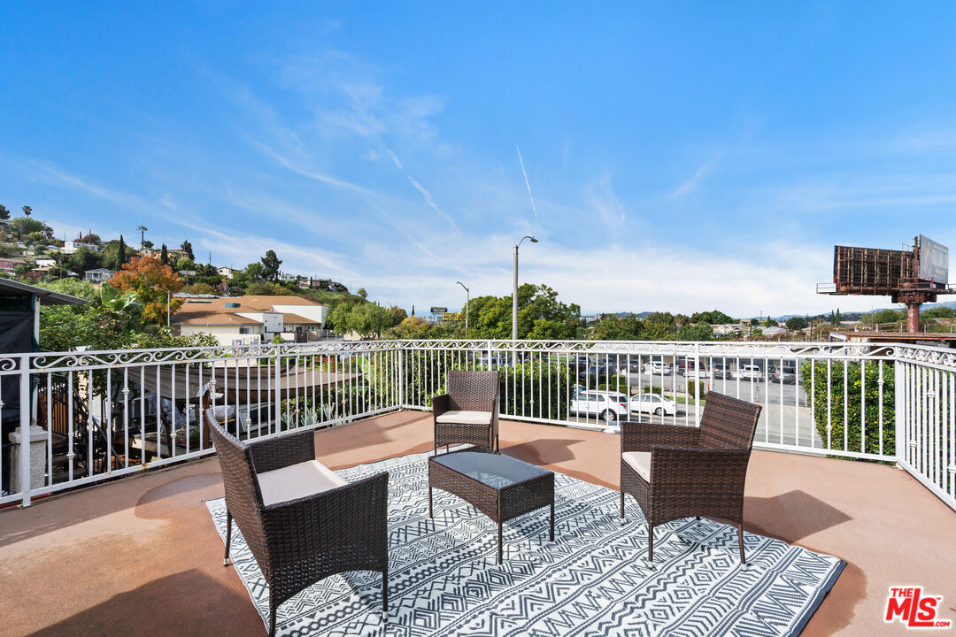 3566 City Terrace Dr