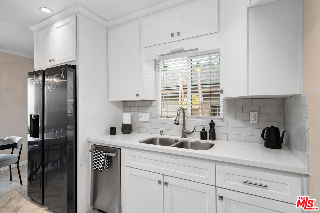 3566 City Terrace Dr