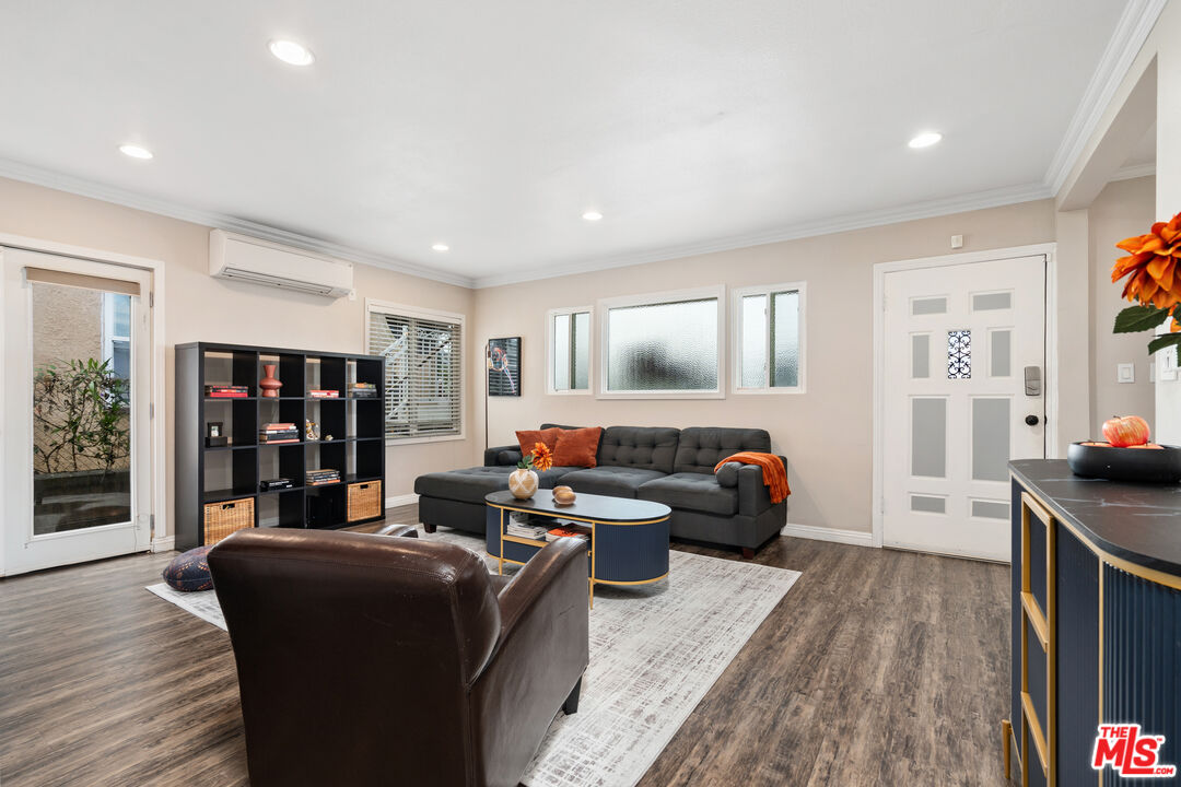 3566 City Terrace Dr