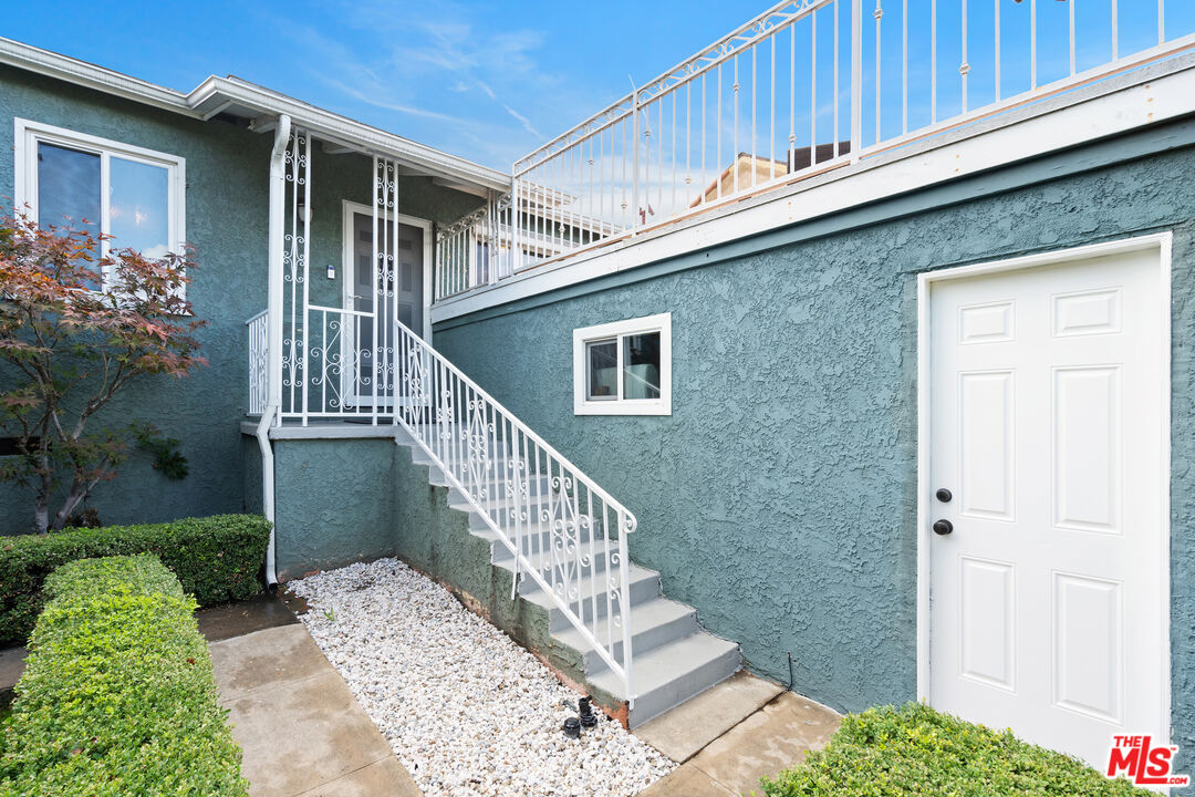 3566 City Terrace Dr