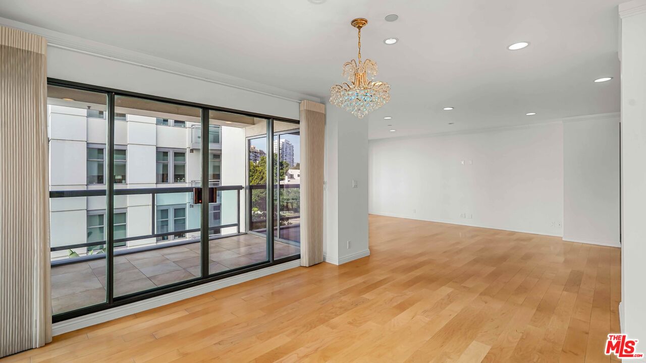 10724 Wilshire Blvd Unit: 305