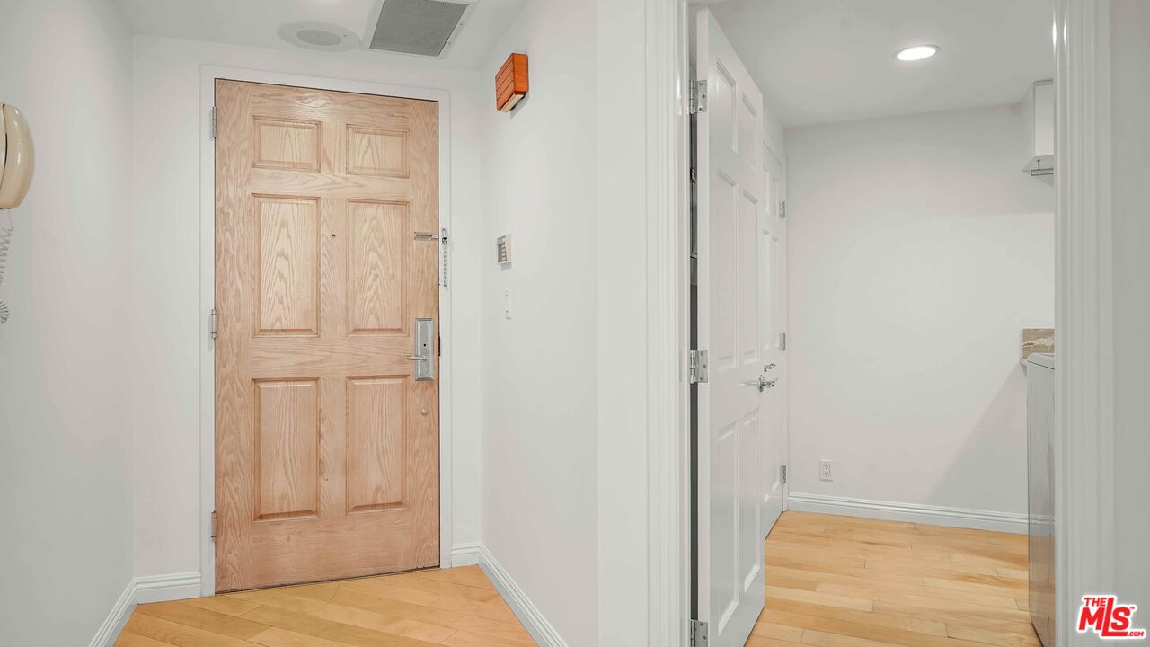 10724 Wilshire Blvd Unit: 305