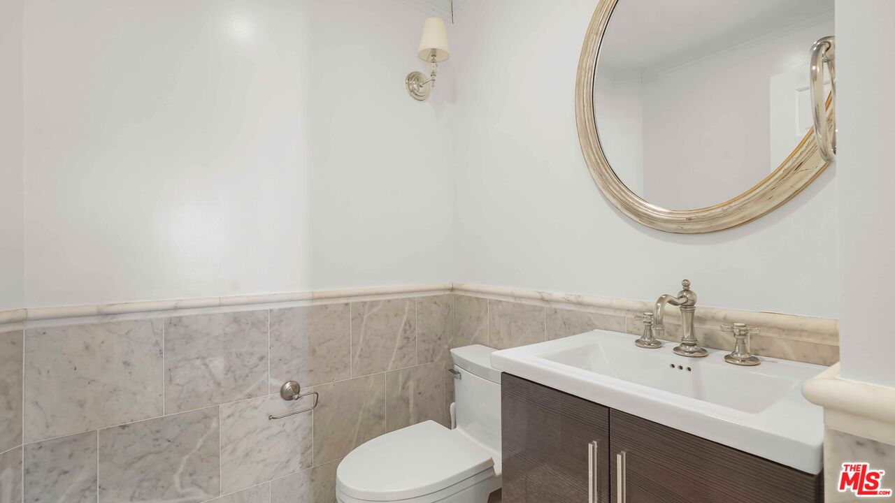 10724 Wilshire Blvd Unit: 305