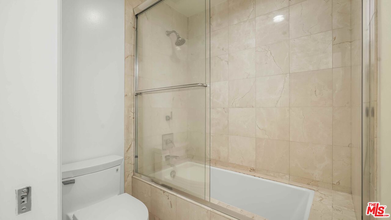 10724 Wilshire Blvd Unit: 305