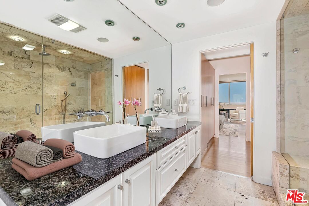 2222 Avenue Of The Stars Unit: 1102