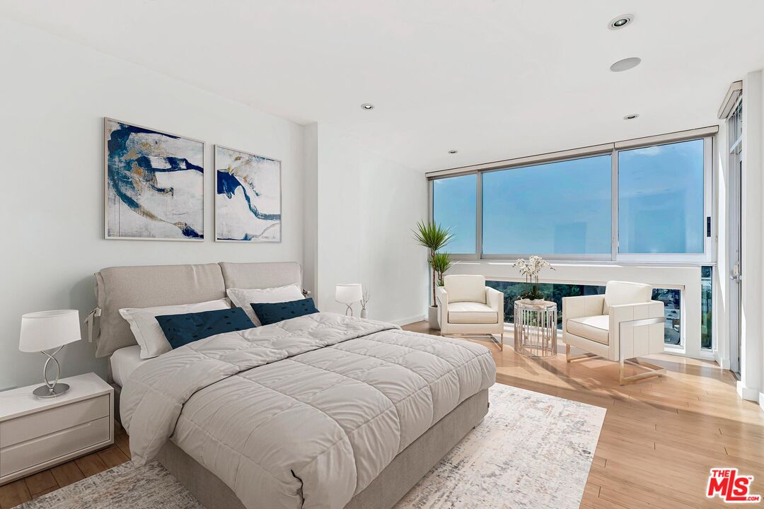 2222 Avenue Of The Stars Unit: 1102