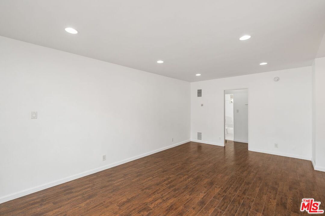 7550 Fountain Unit: 4