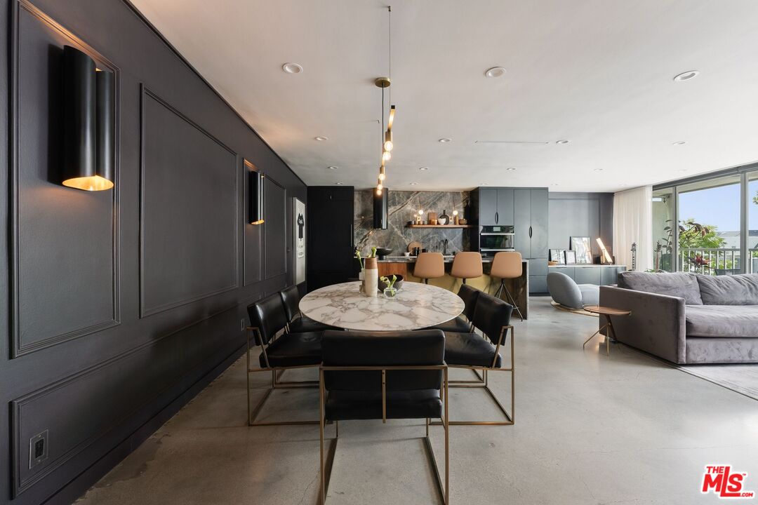 1400 N Sweetzer Ave Unit: 301