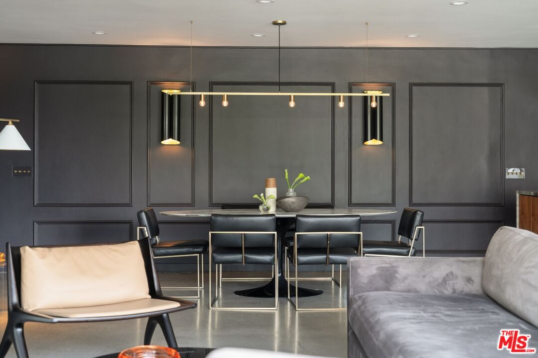 1400 N Sweetzer Ave Unit: 301