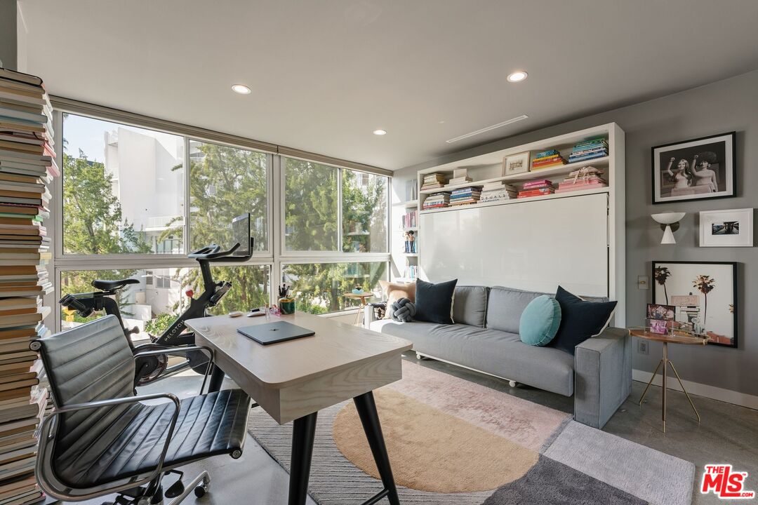 1400 N Sweetzer Ave Unit: 301