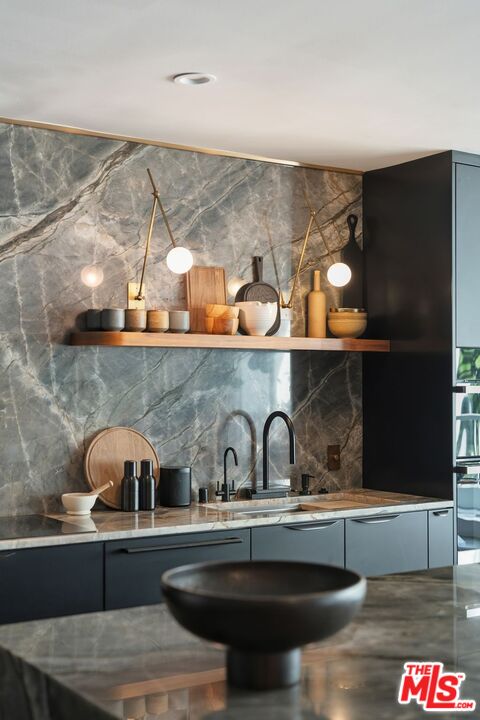 1400 N Sweetzer Ave Unit: 301