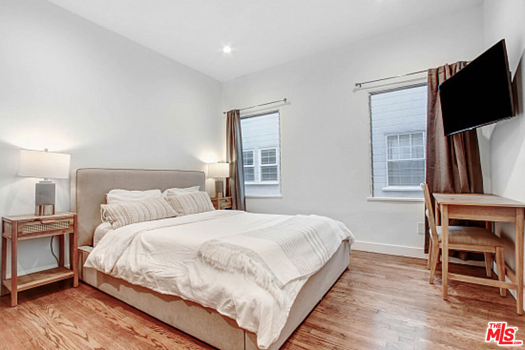 434 N Ogden Dr Unit: 436 1/2