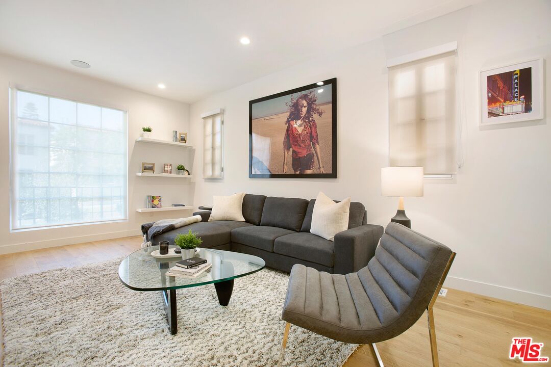 418 N Stanley Ave Unit: 420