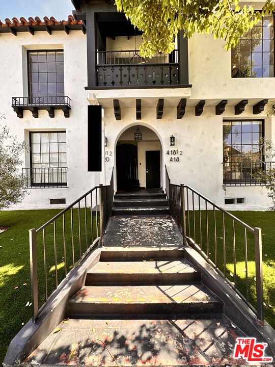 418 N Stanley Ave Unit: 420